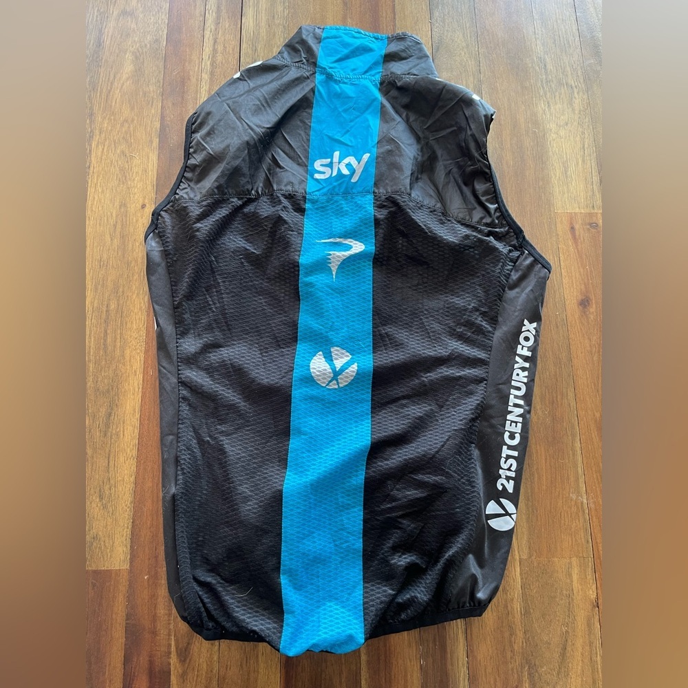Rapha Team Sky Wind Vest XS Cycling Gilet Blue Full Zip Lightweight vest - Picture 2 of 6